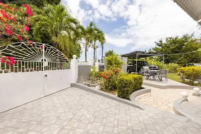 Image de HouseSleeps3-SeaView-Ac-Parking-2Br-NearBlueLagoon