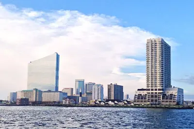 Image de Sun-Kissed Splendor: A Stunning Boardwalk Condo