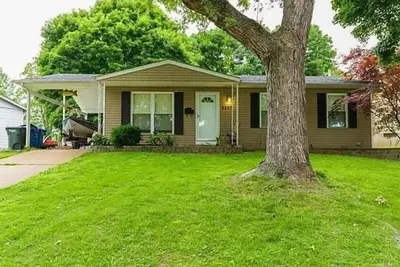 Image de Quiet getaway in suburban northwest.