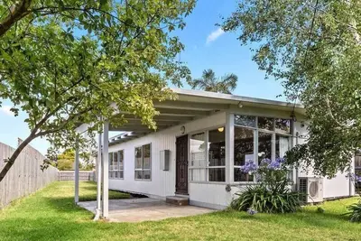 Image de Beachside Family Home - 3 Minute Walk to the Beach. Located in Safety Beach