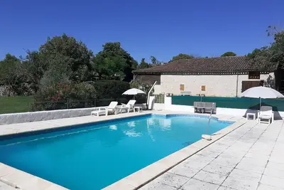 Image de Gite de Marquayret en lisière de forêt avec piscine