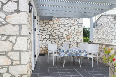 Image de Villa spacieuse près de la mer en Agrilie