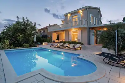 Belle villa à 100m de la mer
