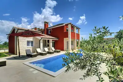 Image de Villa à Bratulici avec piscine près plage