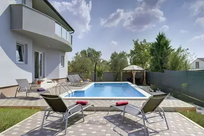 Image de Maison de vacances avec piscine א Vodnjan