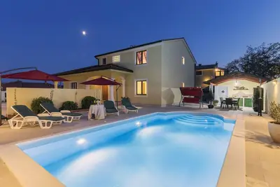 Image de Villa à Vodnjan avec piscine privée