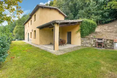 Image de Maison rustique avec jardin privé