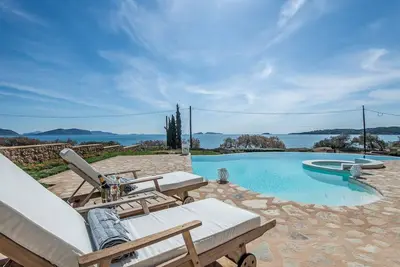 Image de Belle Villa près de la Mer dans le Péloponnèse