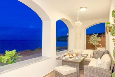 Villa en bord de mer avec piscine privée