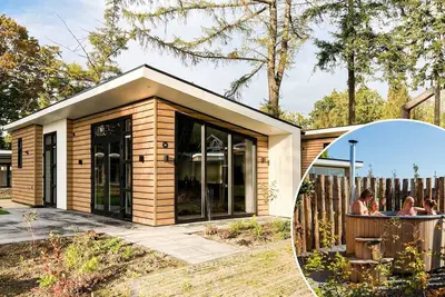 Image de Magnifique chalet avec sauna et bain Ă remous