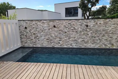 Image de Villa contemporaine - Piscine - Villeneuve les Avignon-Provence Luberon Alpilles
