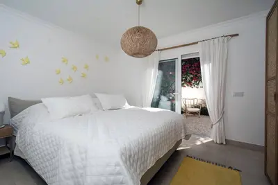 Image de Maison de vacances de bon goût avec piscine privée
