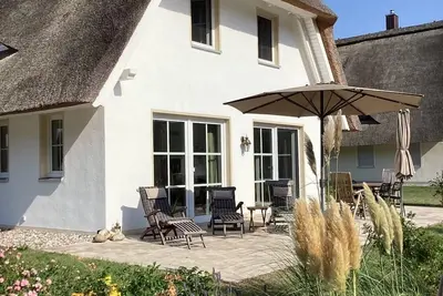 Image de House 24 \"Haffkoje\" - Holiday home with sauna and fireplace