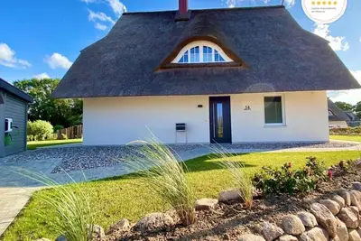Image de House 14 \"Lotta\" - Holiday home with sauna and fireplace