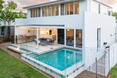 Image de Ocean House - 4 Br w/ Private Pool - 100m to Beach