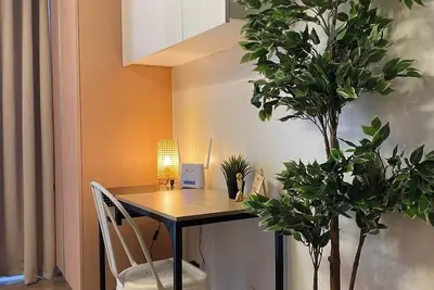 Image de 81 Newport across Naia T3 Airport w/ balcony & pool