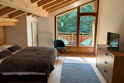 Demi-chalet Neuf Avec vue sur le Criou à 5 min à Pied du Centre du Village