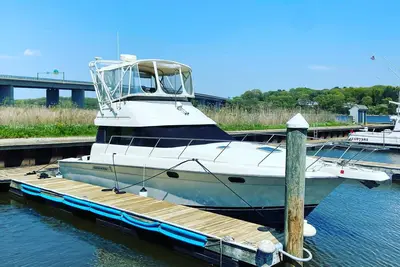 Image de Cozy Yacht with Marina Views