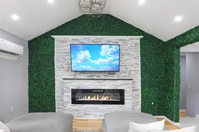 Image de The Wine & Wilderness Hideaway w/ Cal King bed & tub, wineries, lakes, hiking