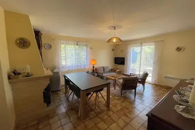 Image de Belle maison Climatisée sur un jardin arboré vue superbe sur la vallée de l'Orb.
