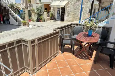 Camara House Pitsidia
