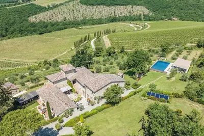 Image de Luxury Tuscany Hillside Villa With Heated Pool Close to Chianti Towns and Siena