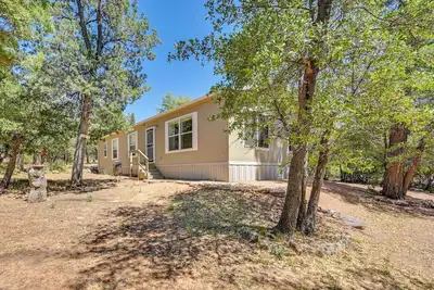 Image de Pine Vacation Rental w\/ Gas Grill: Near Hiking!
