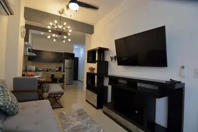 Image de Cozy Condo walk to Gourmet district + rooftop pool