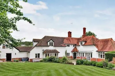 Image de Quintessential Historic English Country house set in acre with heated pool
