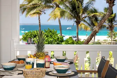 Image de 2 Bd Apartment Orient-Bay, direct access to the beach