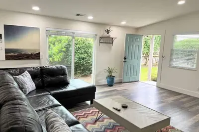 Image de The Bluff House~Upgraded & Close to Town