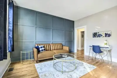 Image de Centrally Located 1925 Historic 2br Apartment