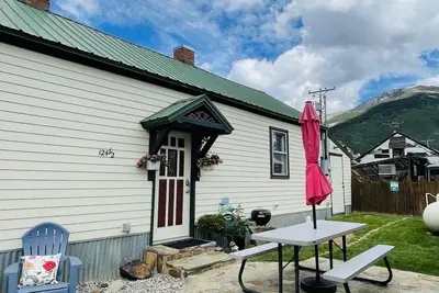 Image de The Shotgun House.