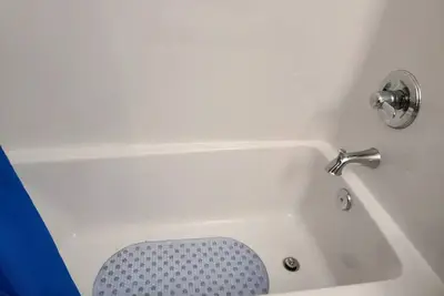 Image de Finished walkout Basement, big backyard; close to the river & walking trail