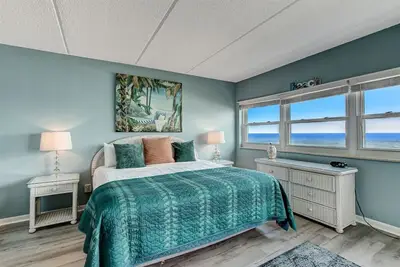 Image de Seaside Serenity: Oceanfront Haven