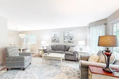 Image de Brandywine Home in the Pines | House on 17th Hole in Ocean Pines