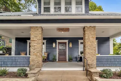 Image de Cozy-Totally Renovated Retreat - Overlooking Lake Junaluska! Let Hope Abound!
