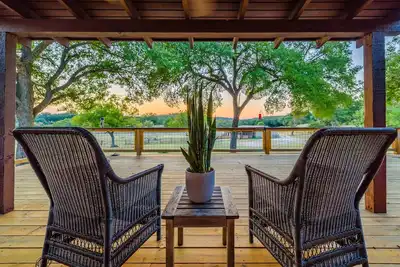 River l Resort Pool l Lake l Firepit l Hot Tub
