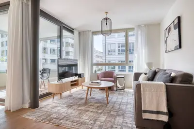 Image de Bright Wiedikon 2br w/ Storage Room & W/D, nr Market, by Blueground