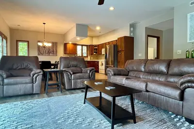 Image de Family friendly with private dock in deep cove- Pet friendly!