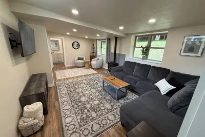 Image de Coastal Valley Hideout, 5 bedroom, 3 bath, 5 min to Cal Poly. Redwoods!