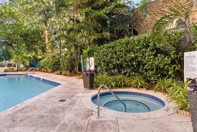 Image de Relaxing Stay! 2 1br Units w/ Kitchen, Parking! Short Walk to Dinner Key Marina!