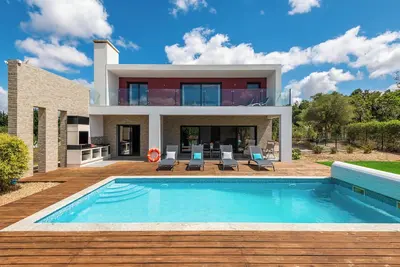 Casa do Pomar com Piscina Privada, perto da Prainha no Alvor!