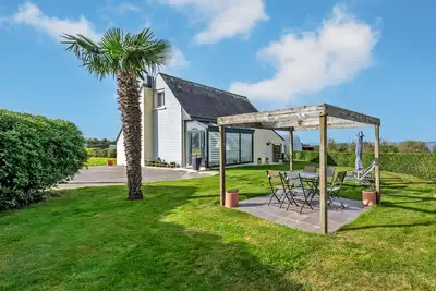Image de Maison de vacances \"Meublé de Tourisme Acanthe\" avec vue sur la mer, terrasse privée et Wi-Fi