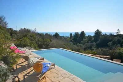Image de Villa with pool and seaview