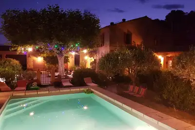 Image de Bastide de charme de Xixeme, piscine sur grand terrain clos arboré. Tb située