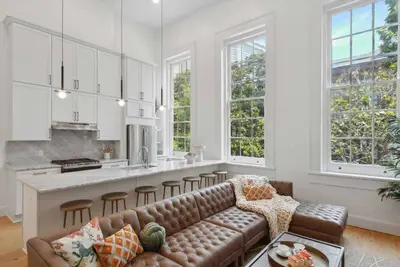 Image de Two Luxe Cbd Condos | Near French Quarter