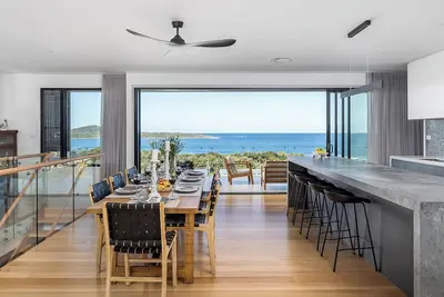 Image de Fingal Bay Panorama - Panoramic Ocean Views, 300m to Beach with Pool Table