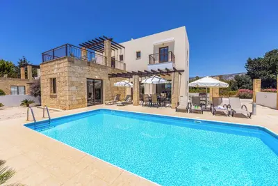 Image de Villa Anthia - Trois Chambres Villa, Couchages 6