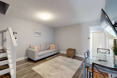 Image de Mallard Lakes townhouse in Selbyville with updated interior & resort amenities